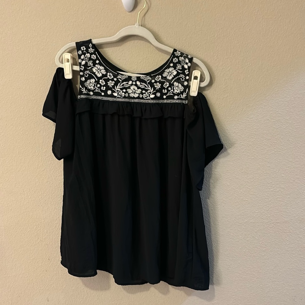 Torrid emboridered cold shoulder blouse